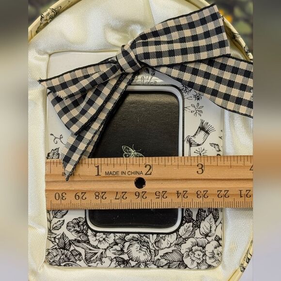 NIB - Mud Pie Toile Floral 2x3 Picture Frame - Picture 8 of 11